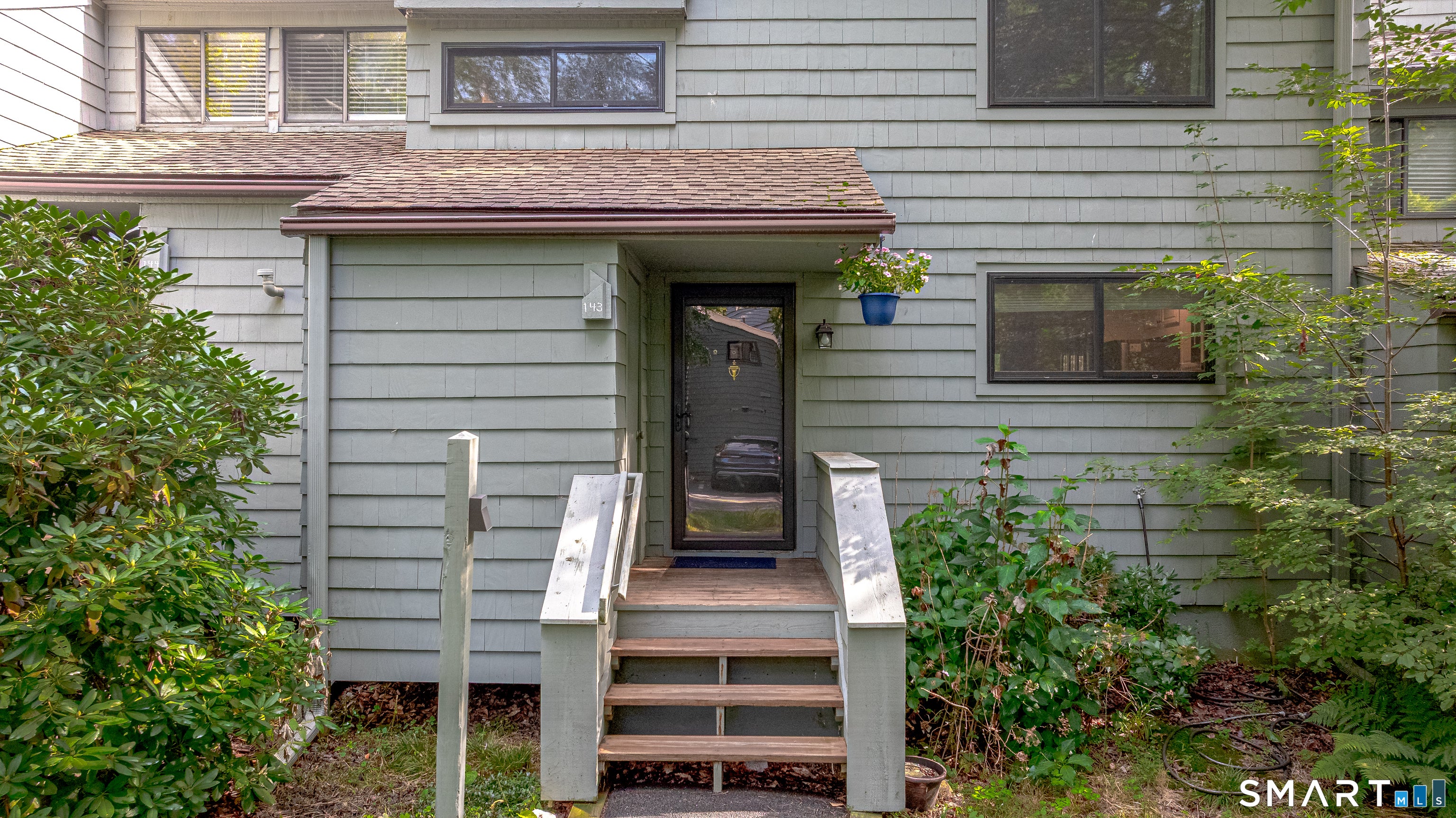 143 Old Farms Road 143