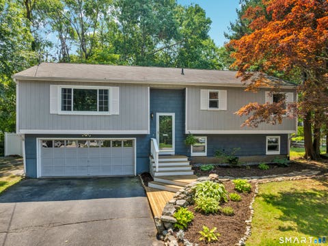 Photo of 197 Breezy Knolls, Groton, CT 06355 (MLS # 24196748)