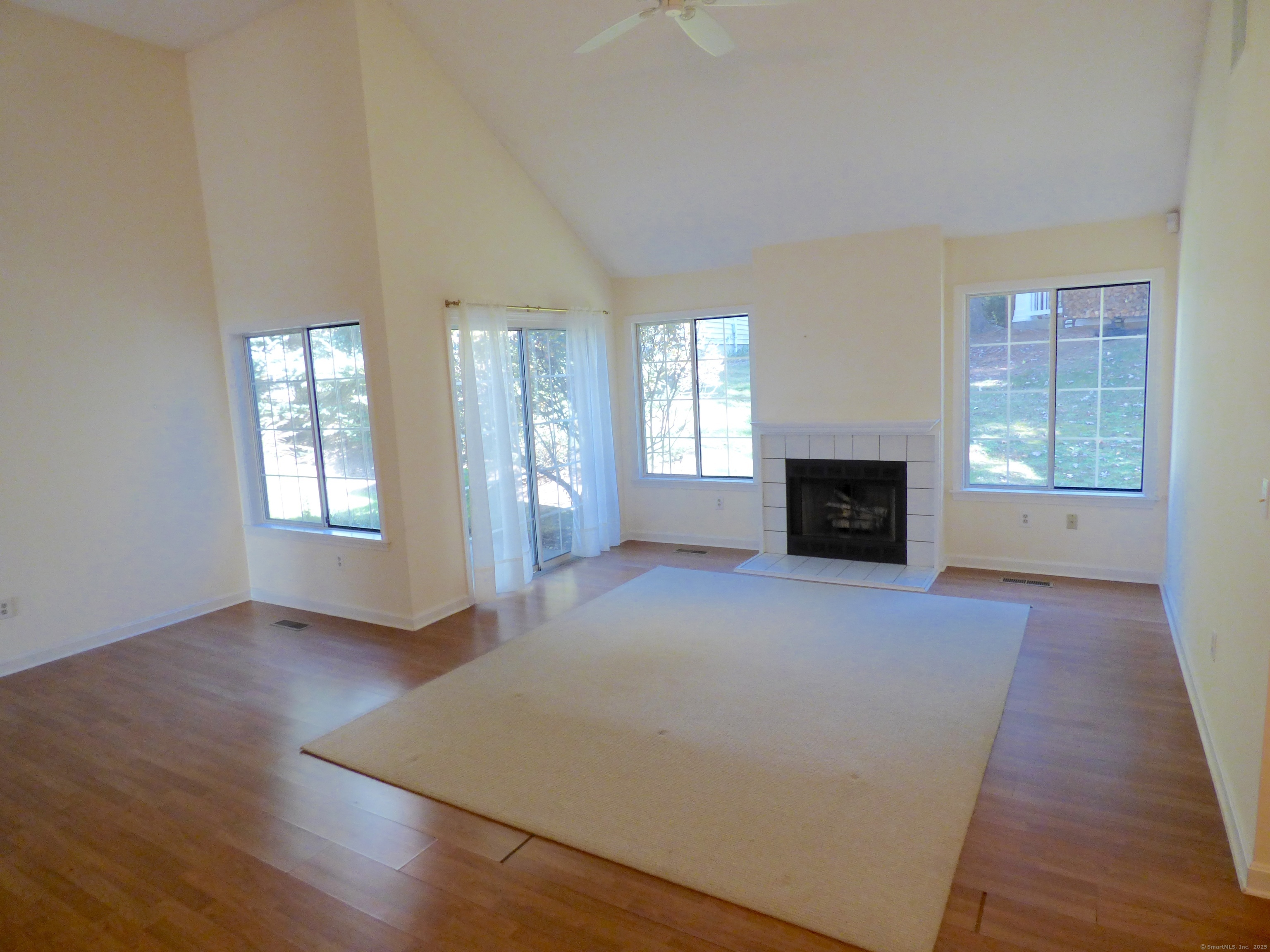 16 Stratton Forest Way 16