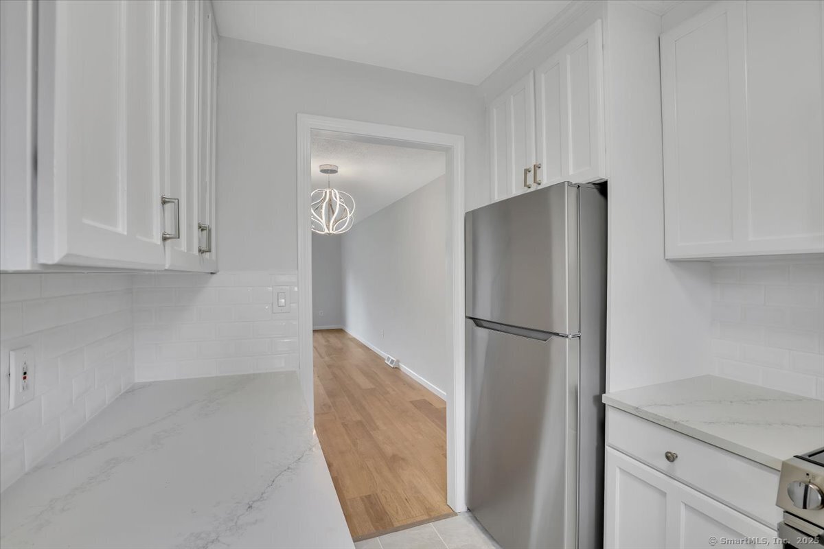 185 Hampton Court 185