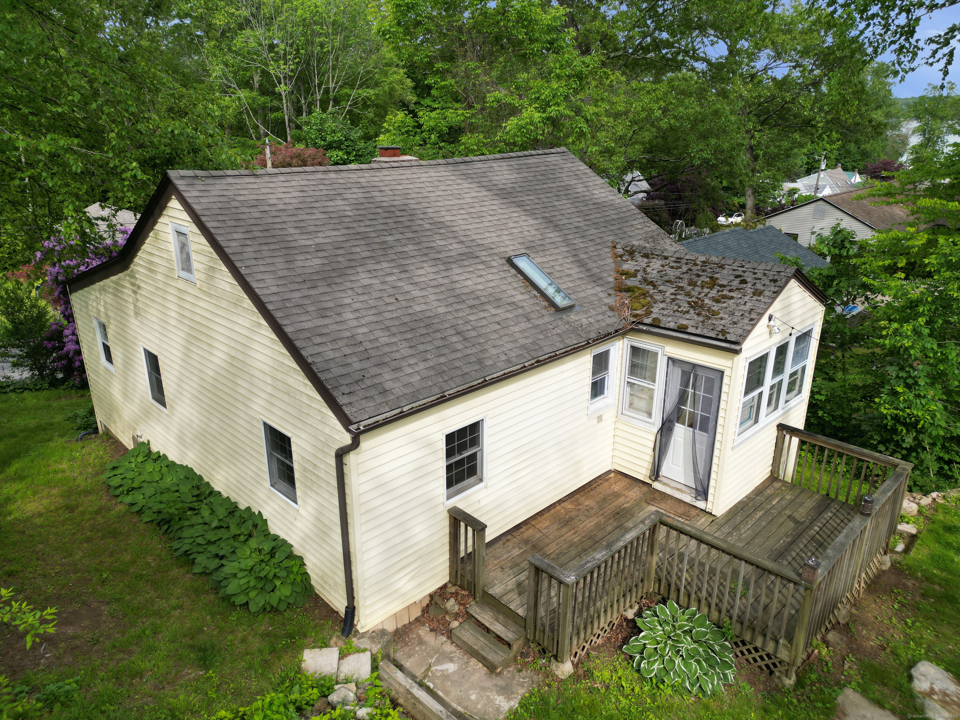 33 Lakewood Road