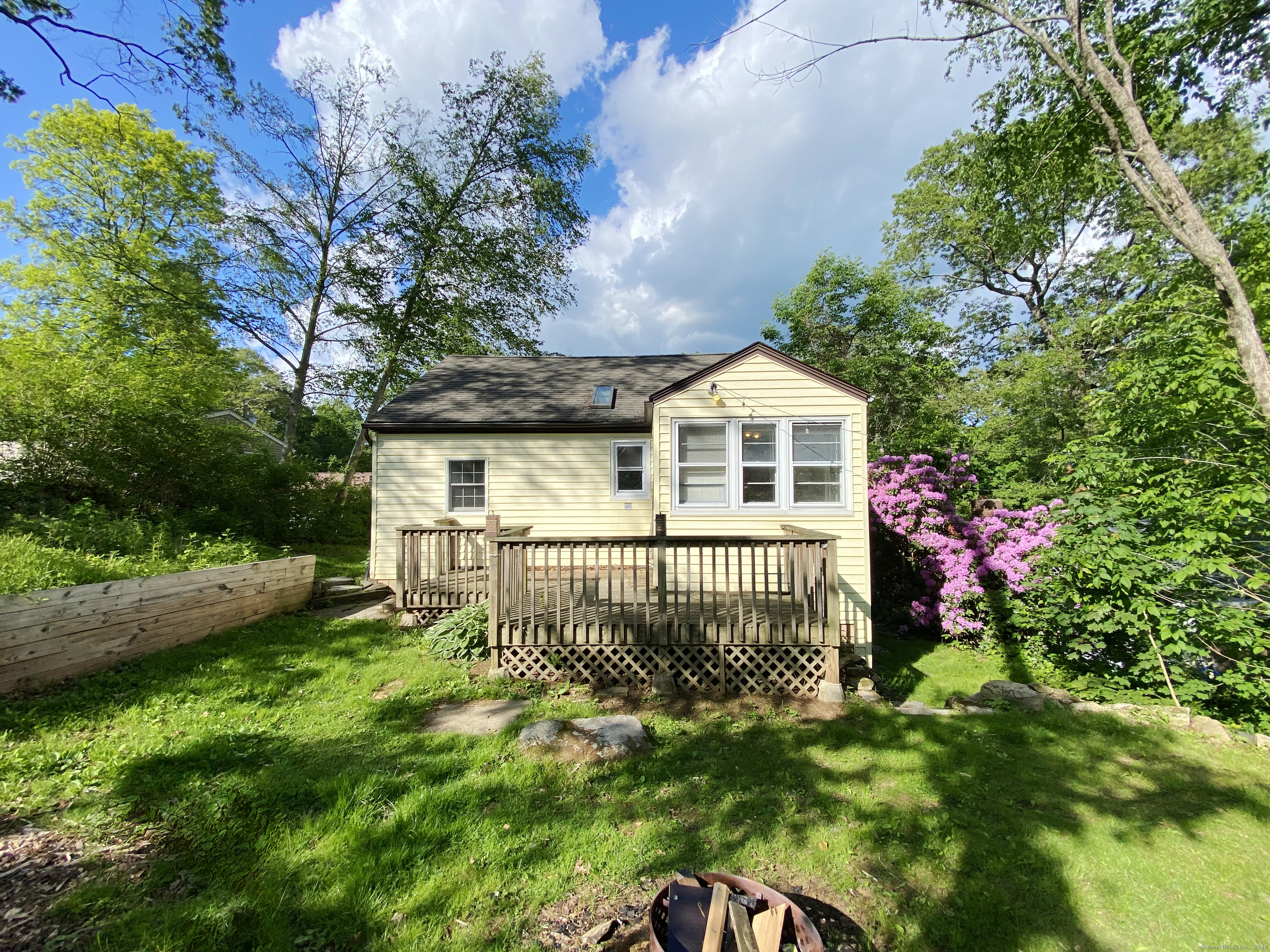 33 Lakewood Road