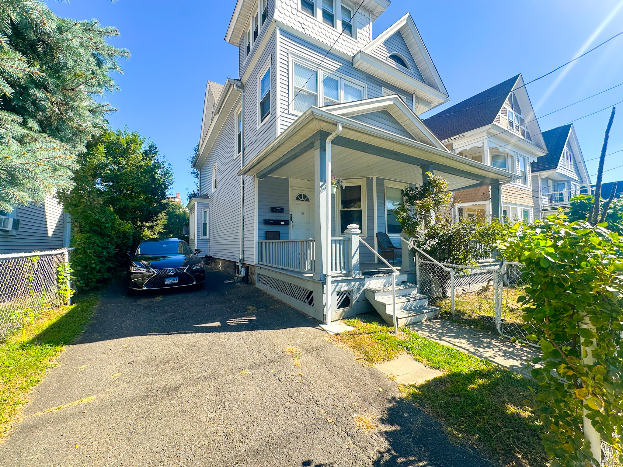 700 Laurel Avenue