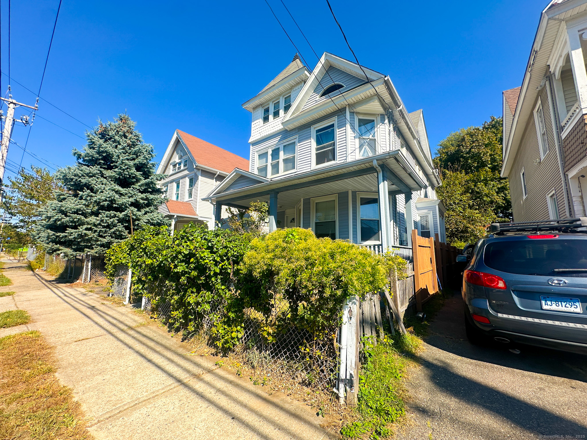 700 Laurel Avenue