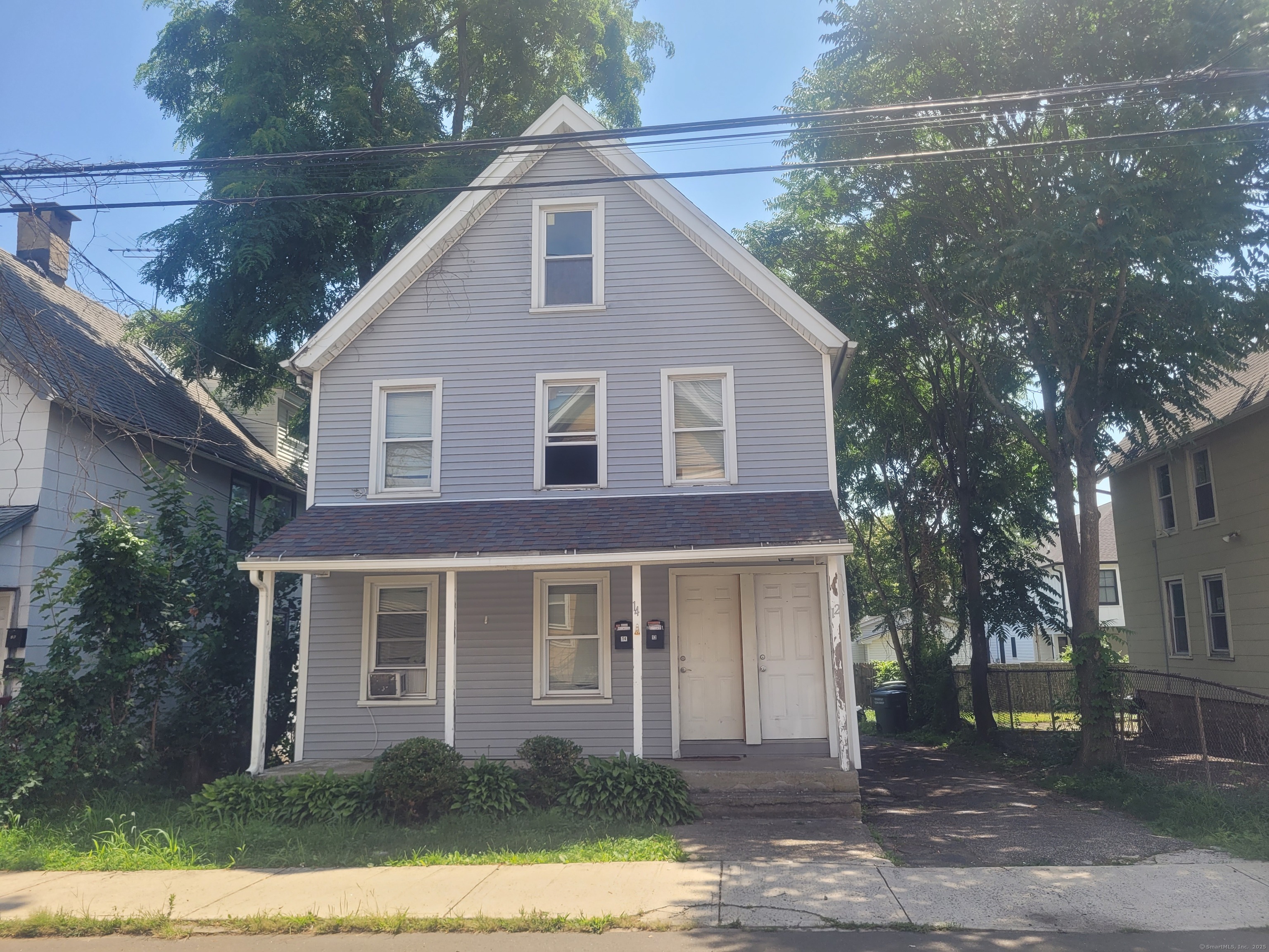 Jetland Place, Bridgeport, Connecticut - 4 Bedrooms  
2 Bathrooms  
8 Rooms - 