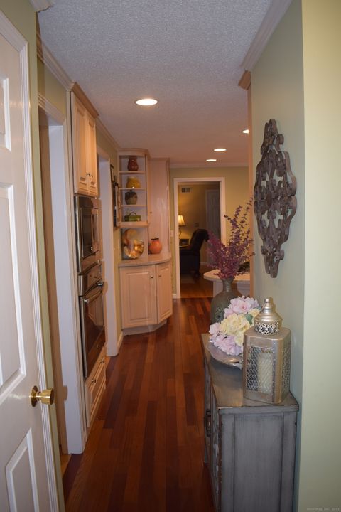 Tiny photo for 4 Tanglewood Drive, Avon, CT 06001 (MLS # 24142636)