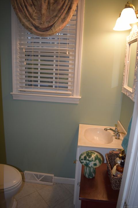 Tiny photo for 4 Tanglewood Drive, Avon, CT 06001 (MLS # 24142636)