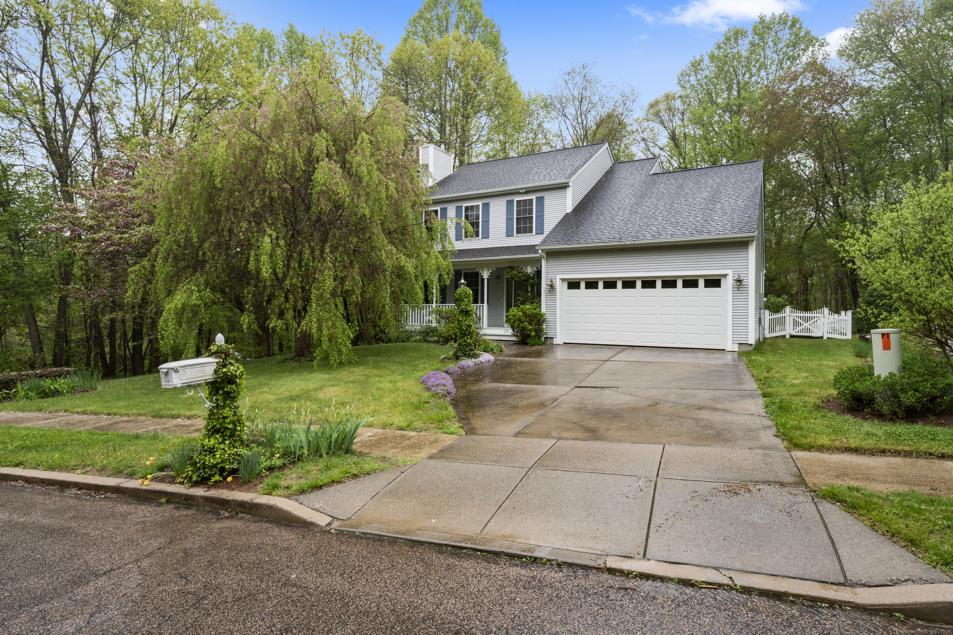 Property for Sale at Ledgeland Drive, Groton, Connecticut - Bedrooms: 3 
Bathrooms: 3 
Rooms: 7  - $550,000