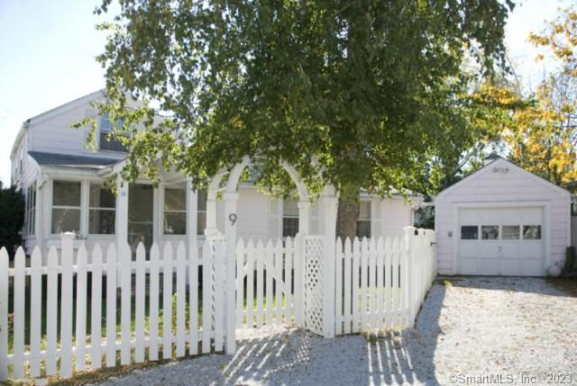 Rental Property at Rowland Place, Westport, Connecticut - Bedrooms: 3 
Bathrooms: 2 
Rooms: 5  - $7,800 MO.
