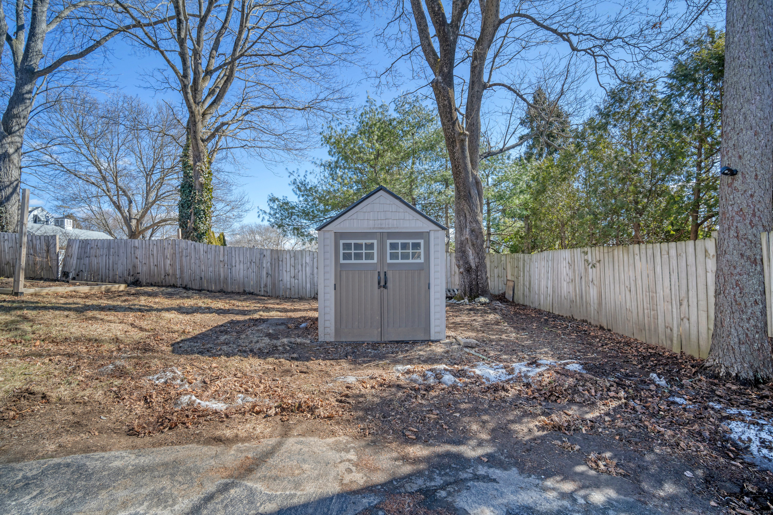 5 Flyers Drive, Norwich, Connecticut image 33