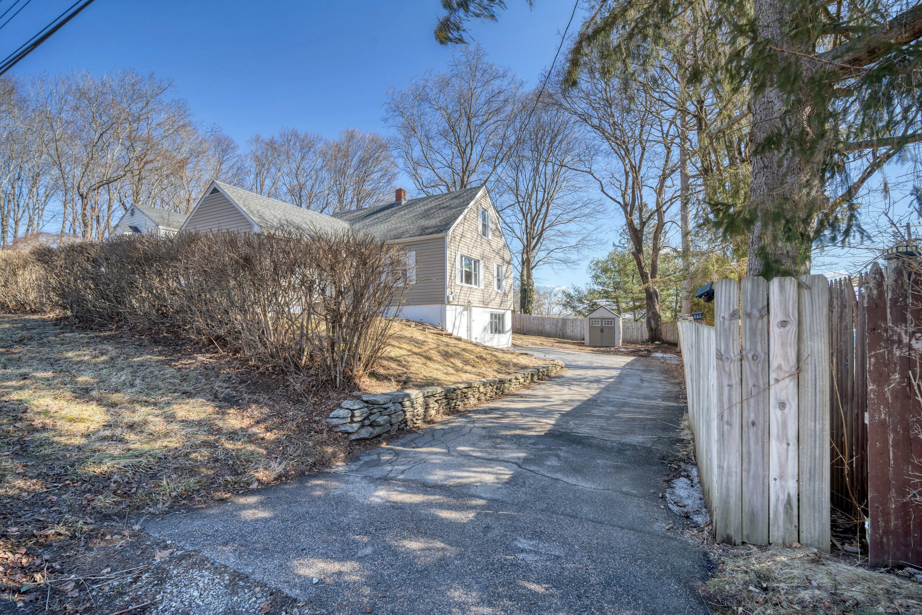 5 Flyers Drive, Norwich, Connecticut image 2