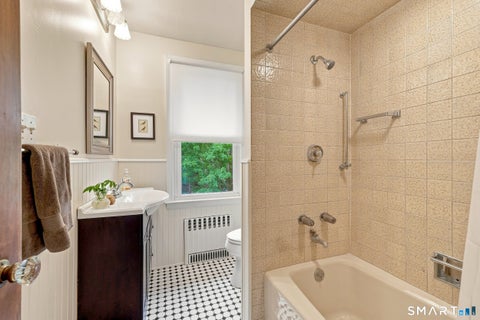 Tiny photo for 382 Yale Avenue, New Haven, CT 06515 (MLS # 24204405)