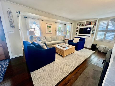 Tiny photo for 9 Madison Avenue, Madison, CT 06443 (MLS # 24156885)