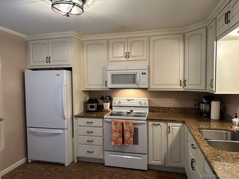 Tiny photo for 19 Simsbury Landing #19, Simsbury, CT 06070 (MLS # 24136717)