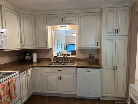 Tiny photo for 19 Simsbury Landing #19, Simsbury, CT 06070 (MLS # 24136717)