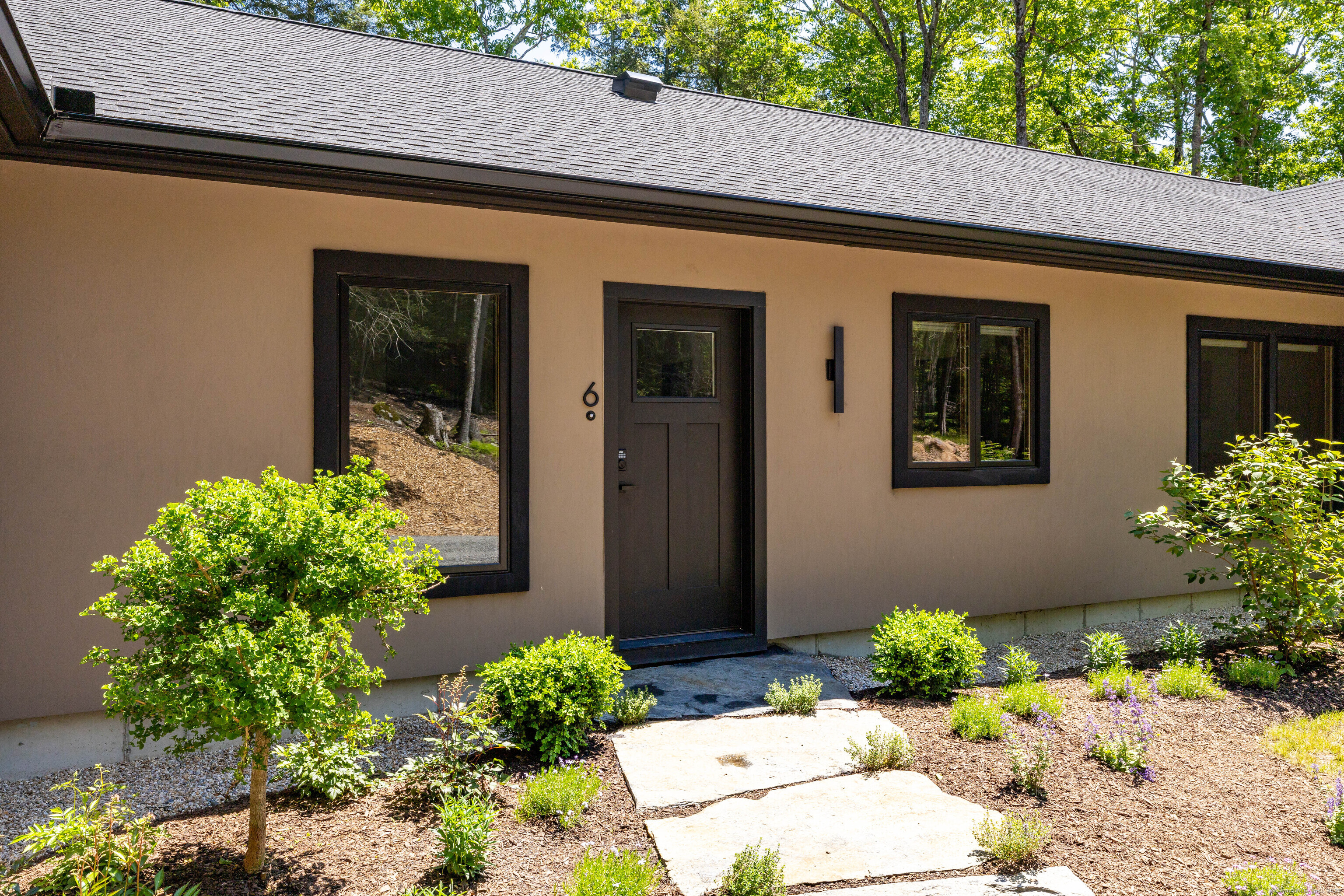 6 Kubish Road
