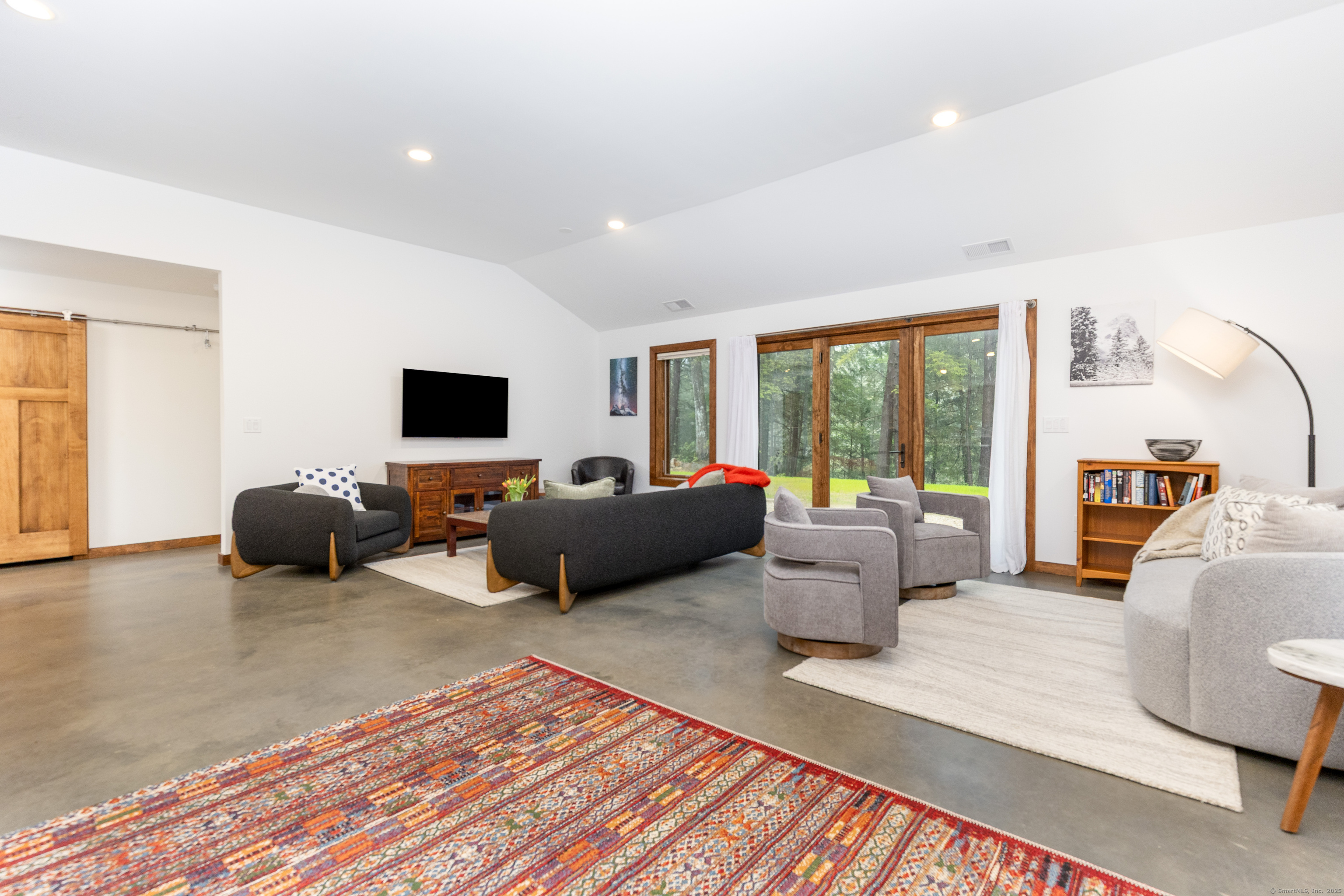 6 Kubish Road