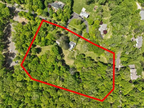 12 Lords Highway East Weston CT 06883