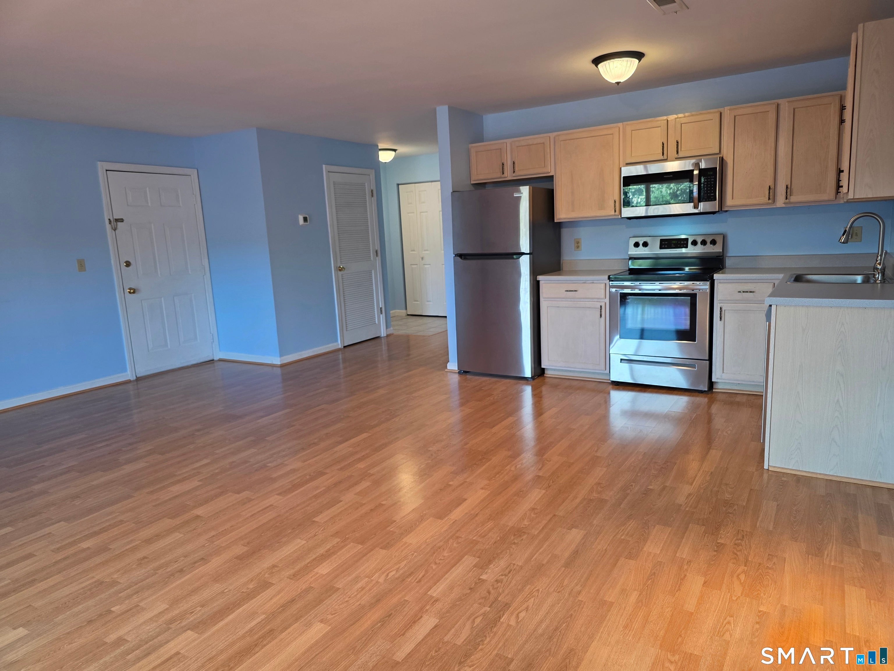 310 Boston Post Road 26