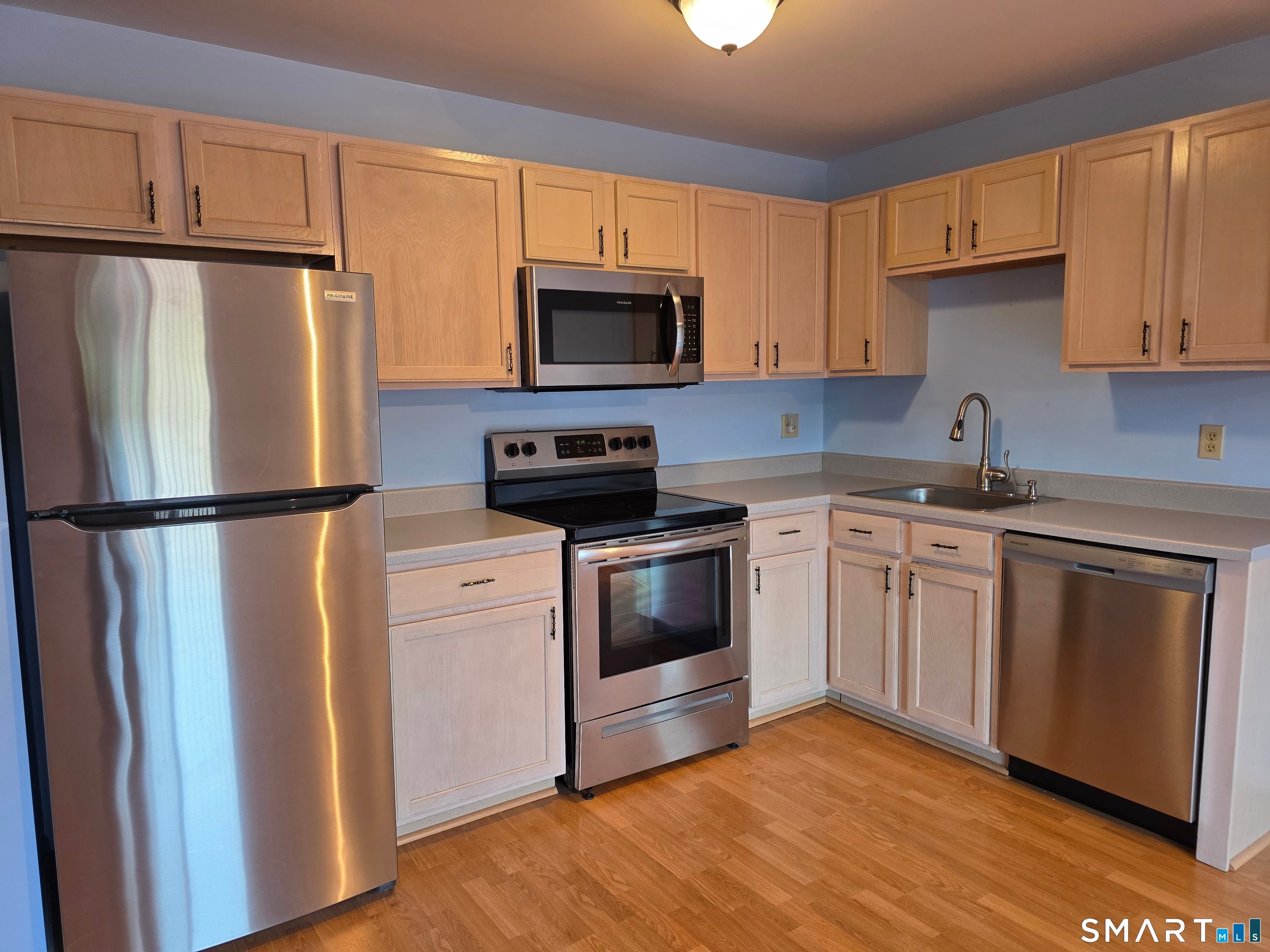 310 Boston Post Road 26