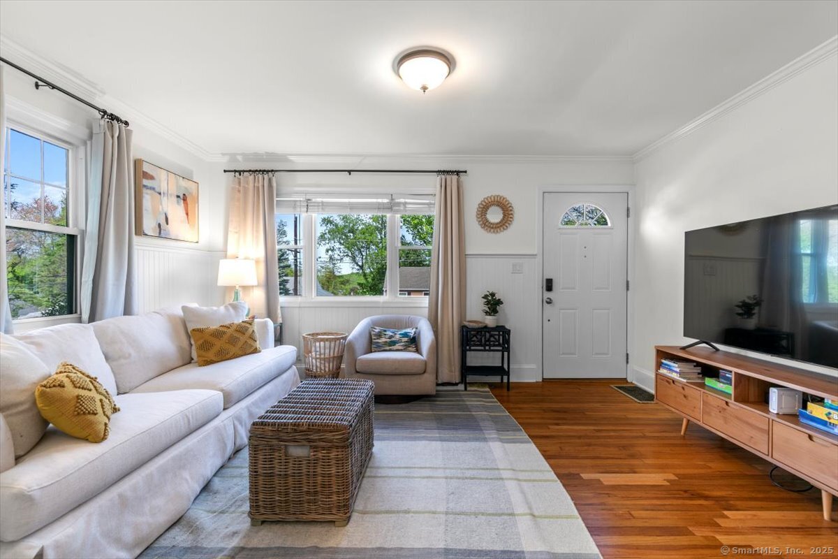 34 Strathmore Road, West Haven, Connecticut image 8