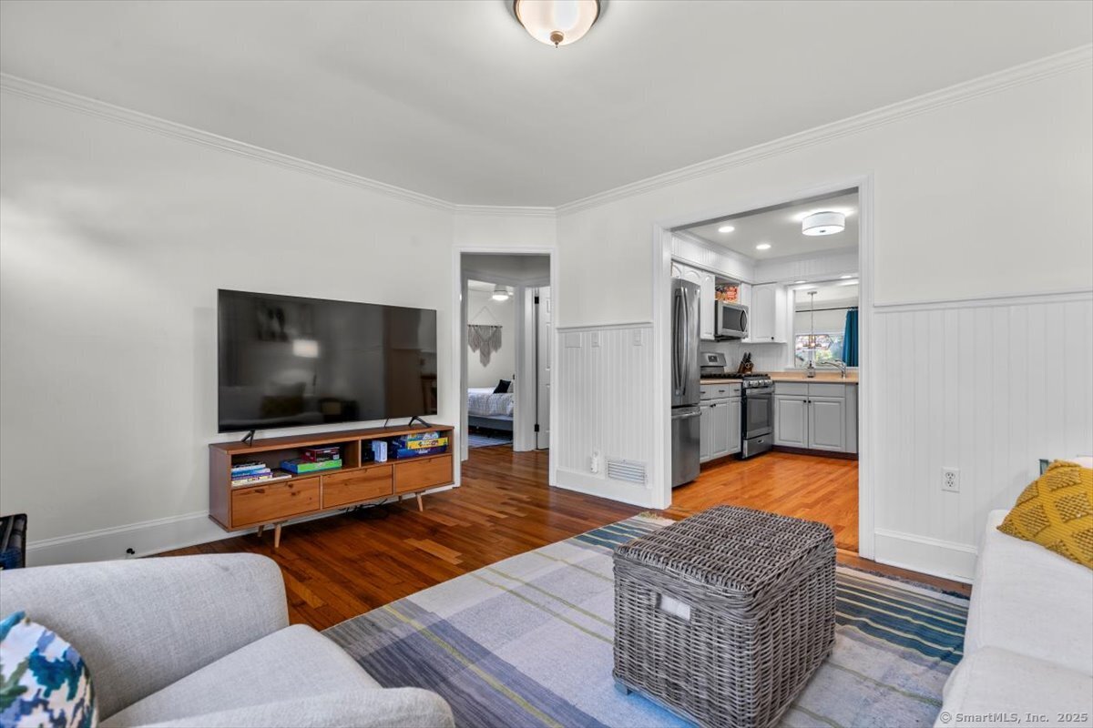 34 Strathmore Road, West Haven, Connecticut image 10