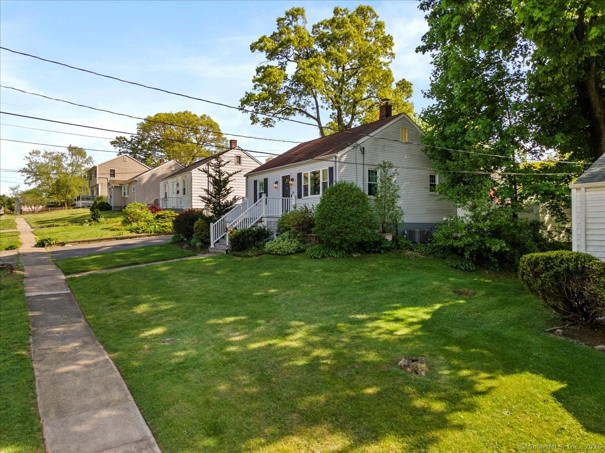 34 Strathmore Road, West Haven, Connecticut image 4