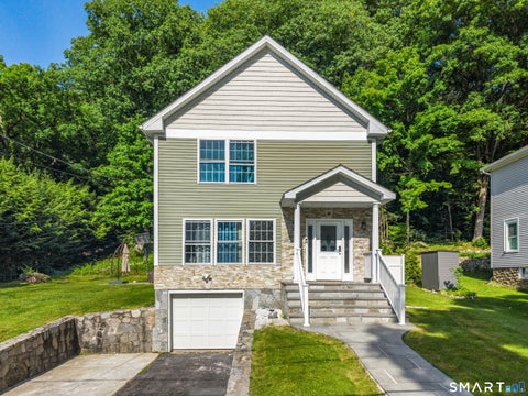 Photo of 42 White Avenue, Middlebury, CT 06762 (MLS # 24214190)