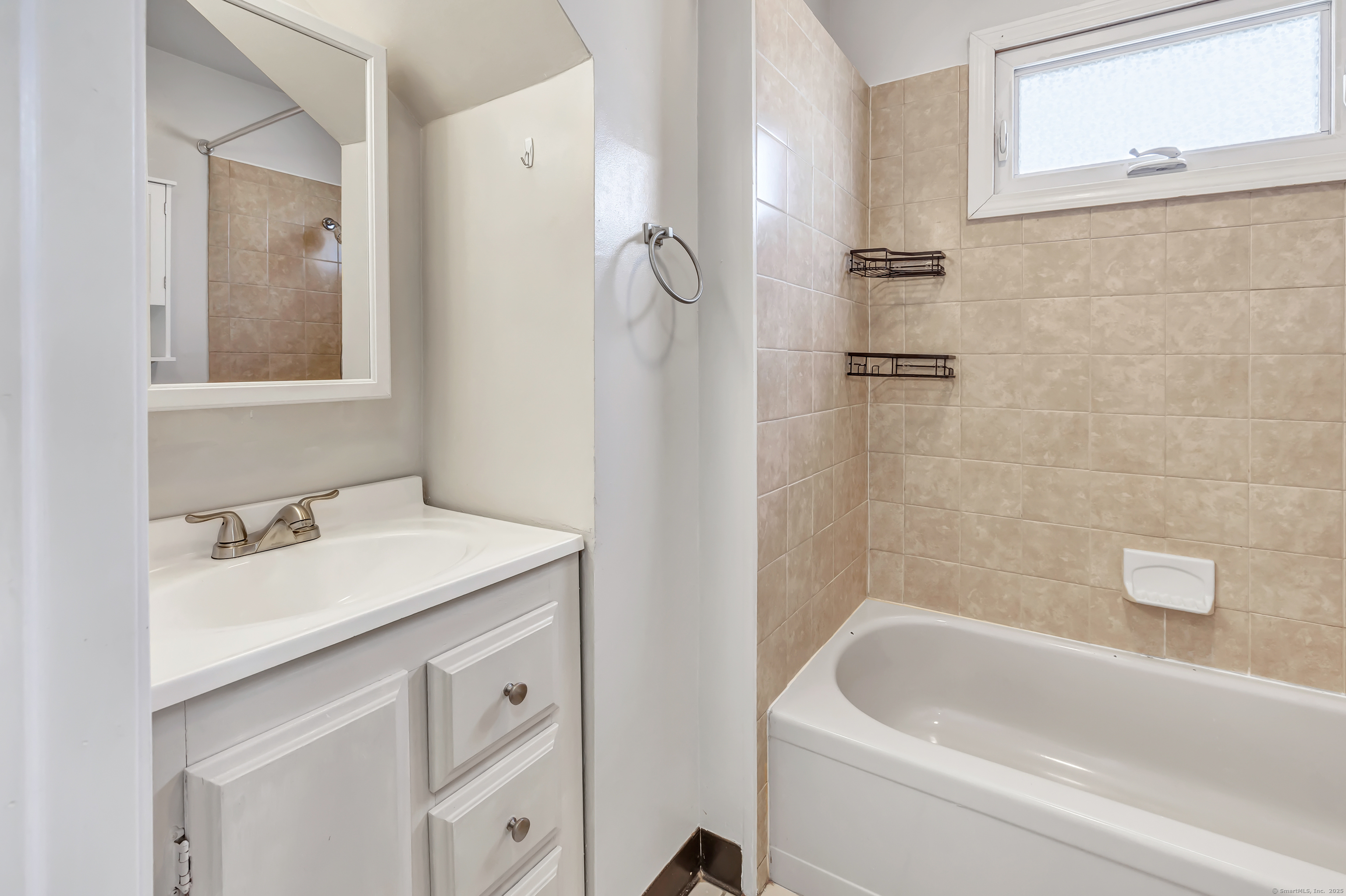 70 Cambridge Street, Stratford, Connecticut image 16