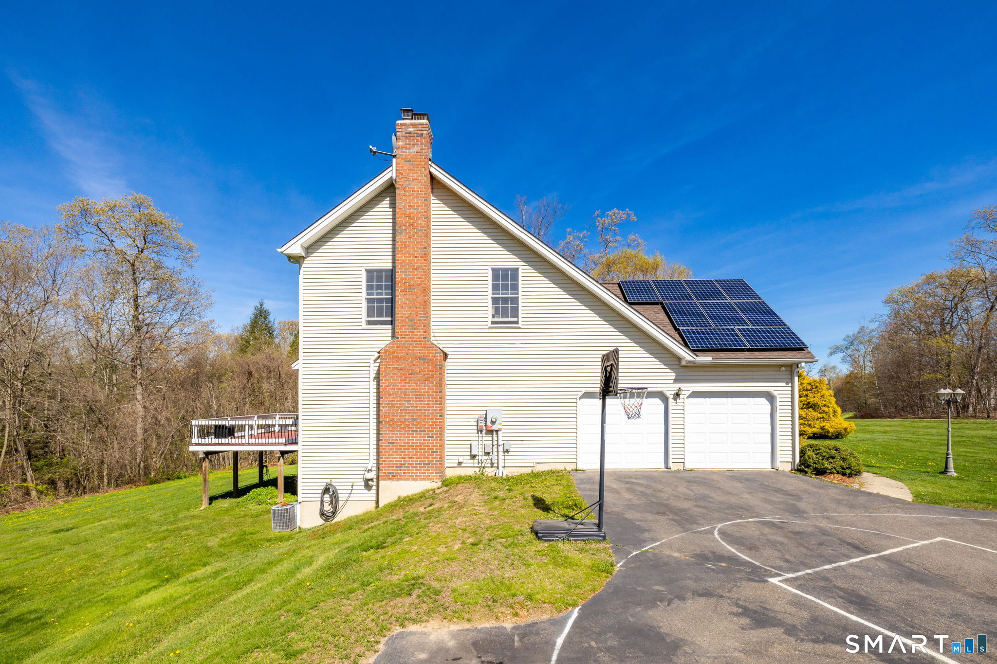 10 Eastham Bridge Road