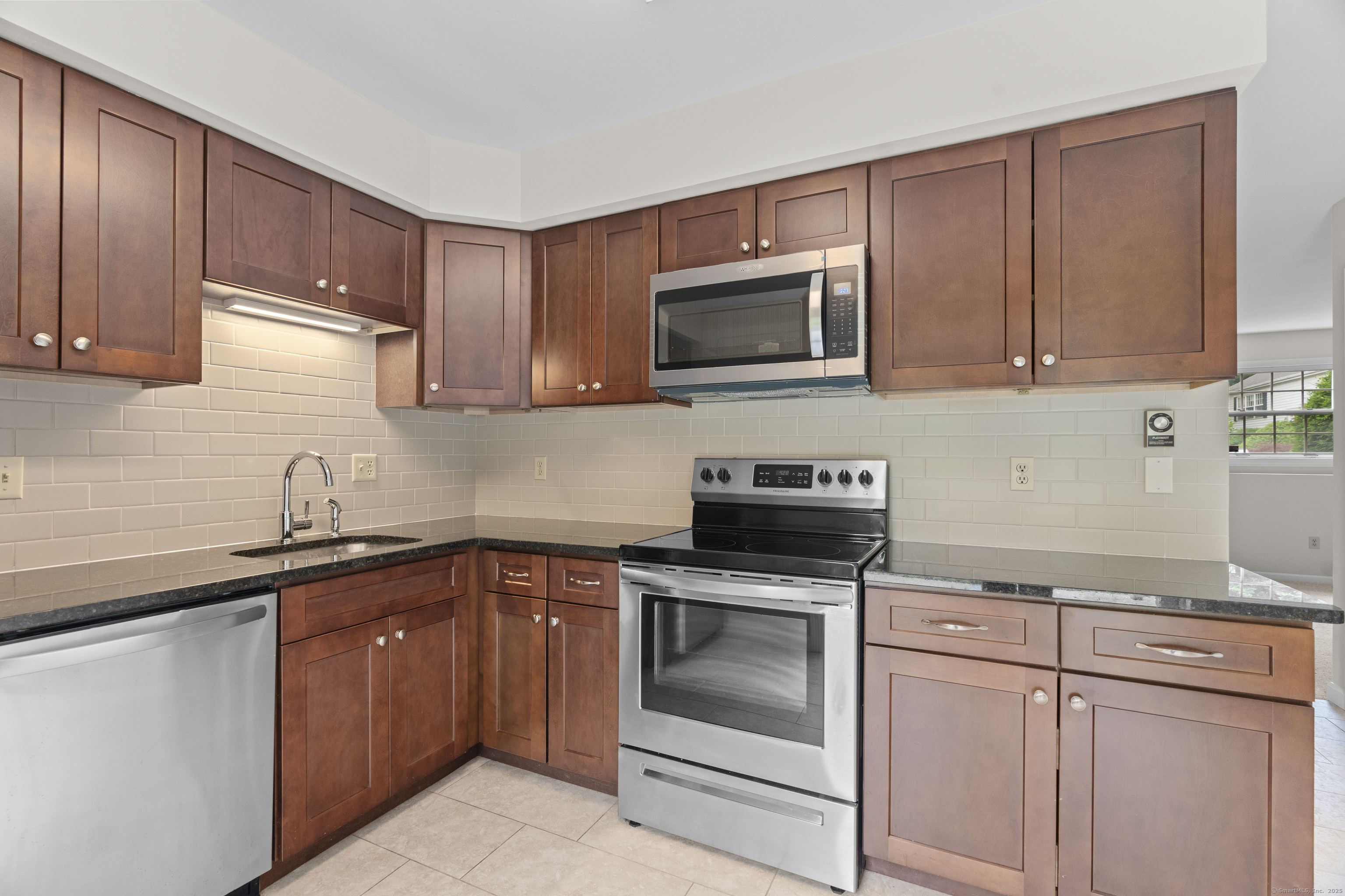 28 Brantwood Drive #28, Madison, Connecticut image 6