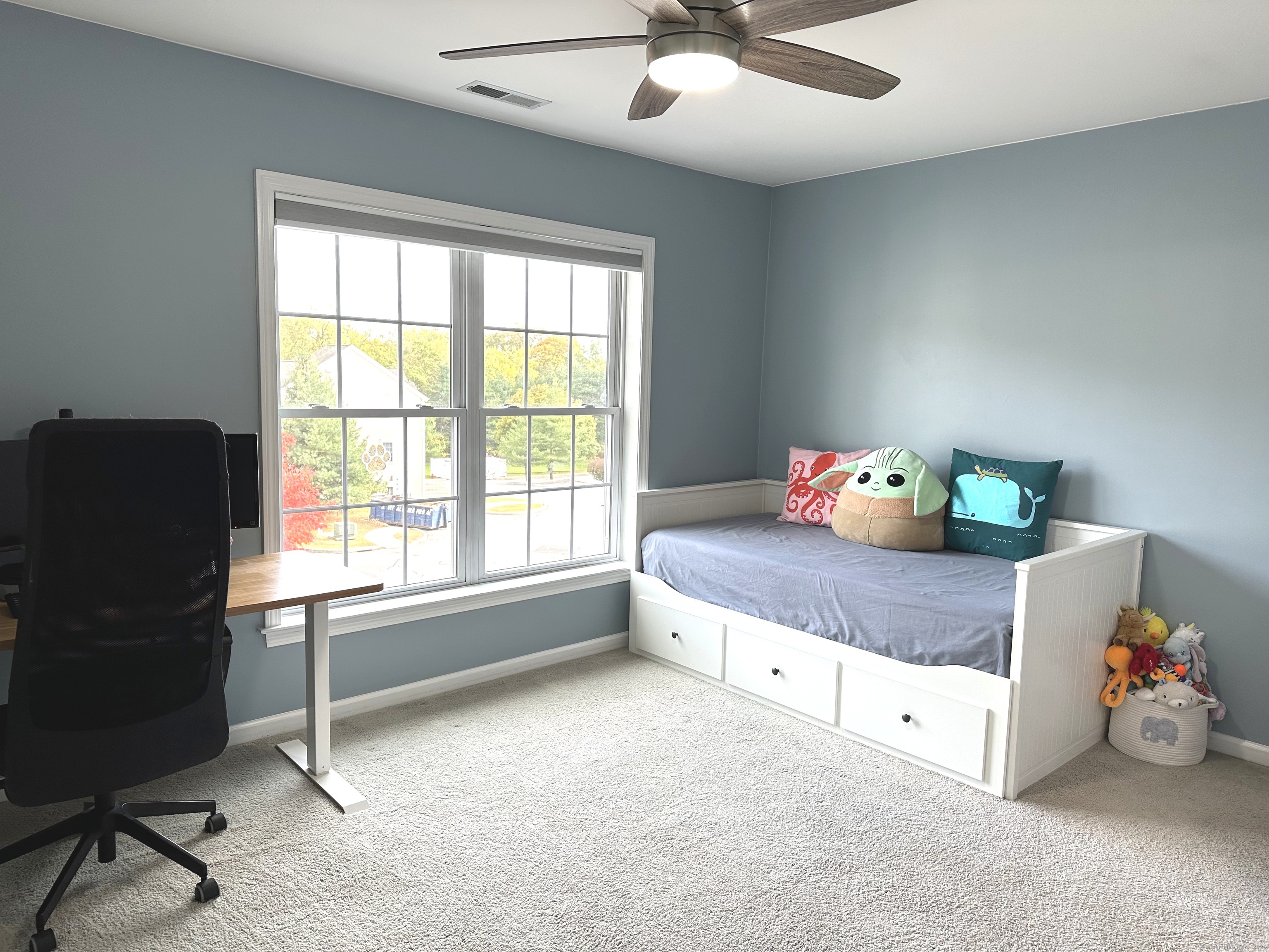 Meriden, Connecticut 06451, United States, 2 Bedrooms Bedrooms, ,3 BathroomsBathrooms,Residential,Active,240539