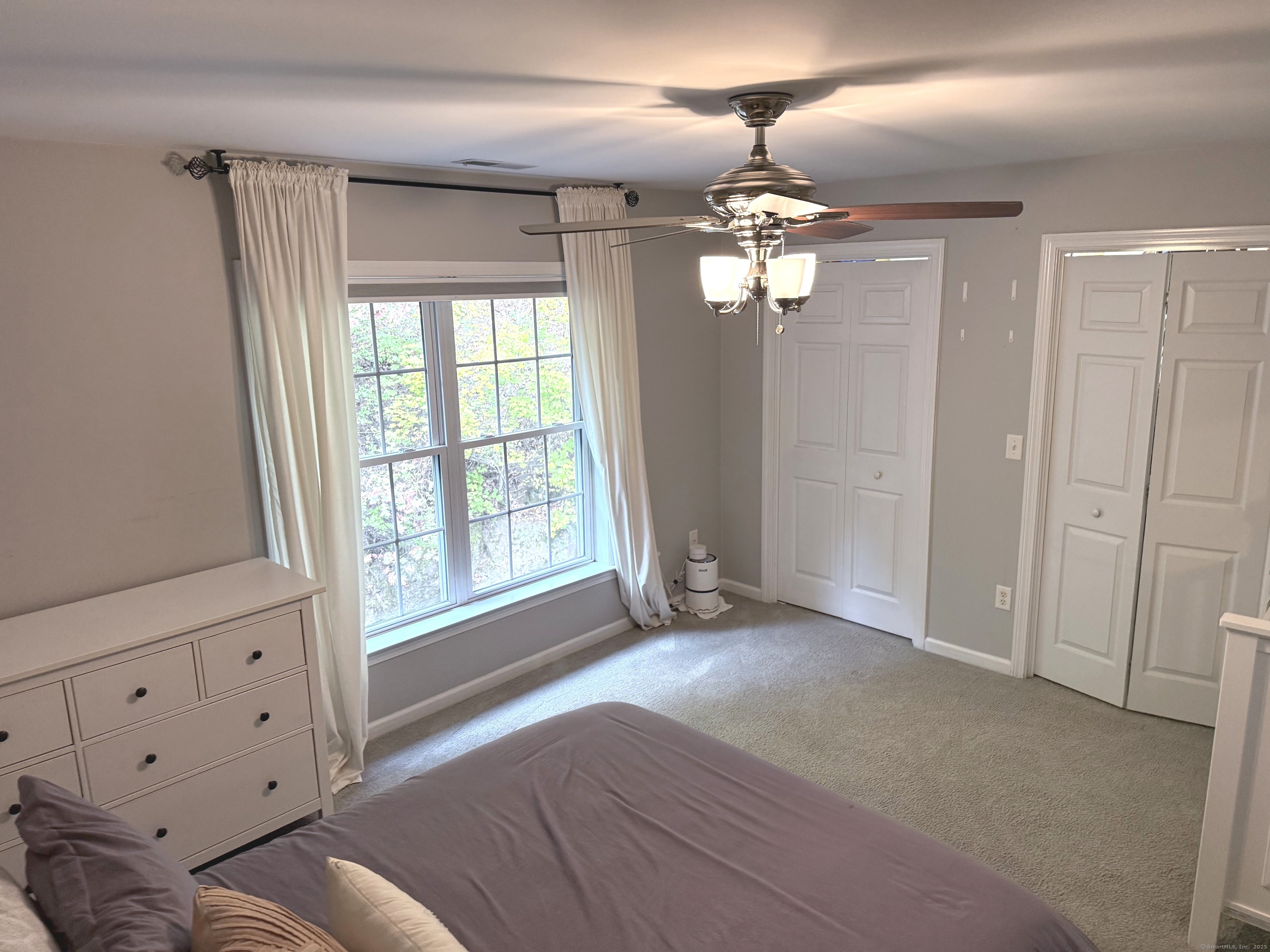 Meriden, Connecticut 06451, United States, 2 Bedrooms Bedrooms, ,3 BathroomsBathrooms,Residential,Active,240539