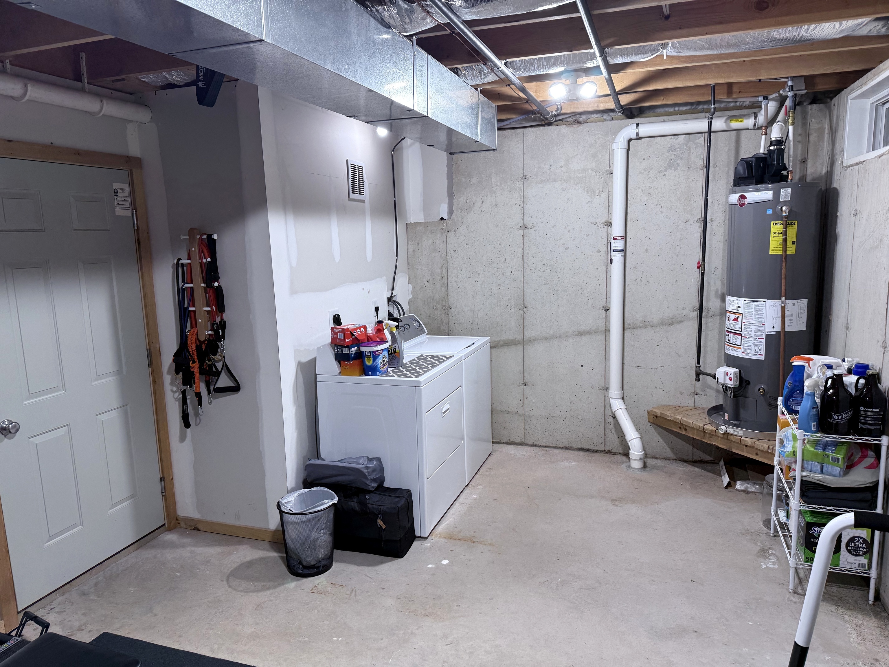 Meriden, Connecticut 06451, United States, 2 Bedrooms Bedrooms, ,3 BathroomsBathrooms,Residential,Active,240539