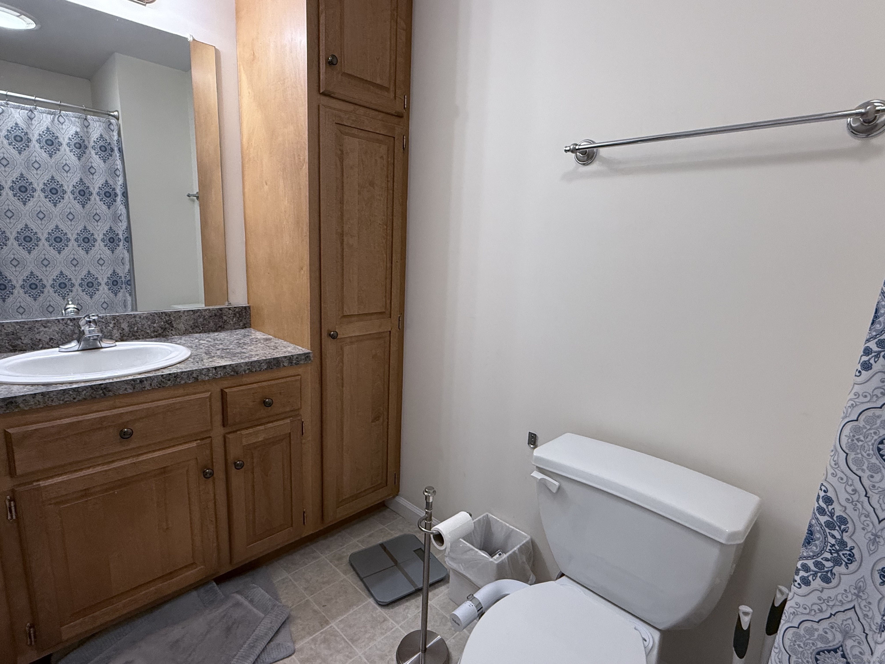 Meriden, Connecticut 06451, United States, 2 Bedrooms Bedrooms, ,3 BathroomsBathrooms,Residential,Active,240539