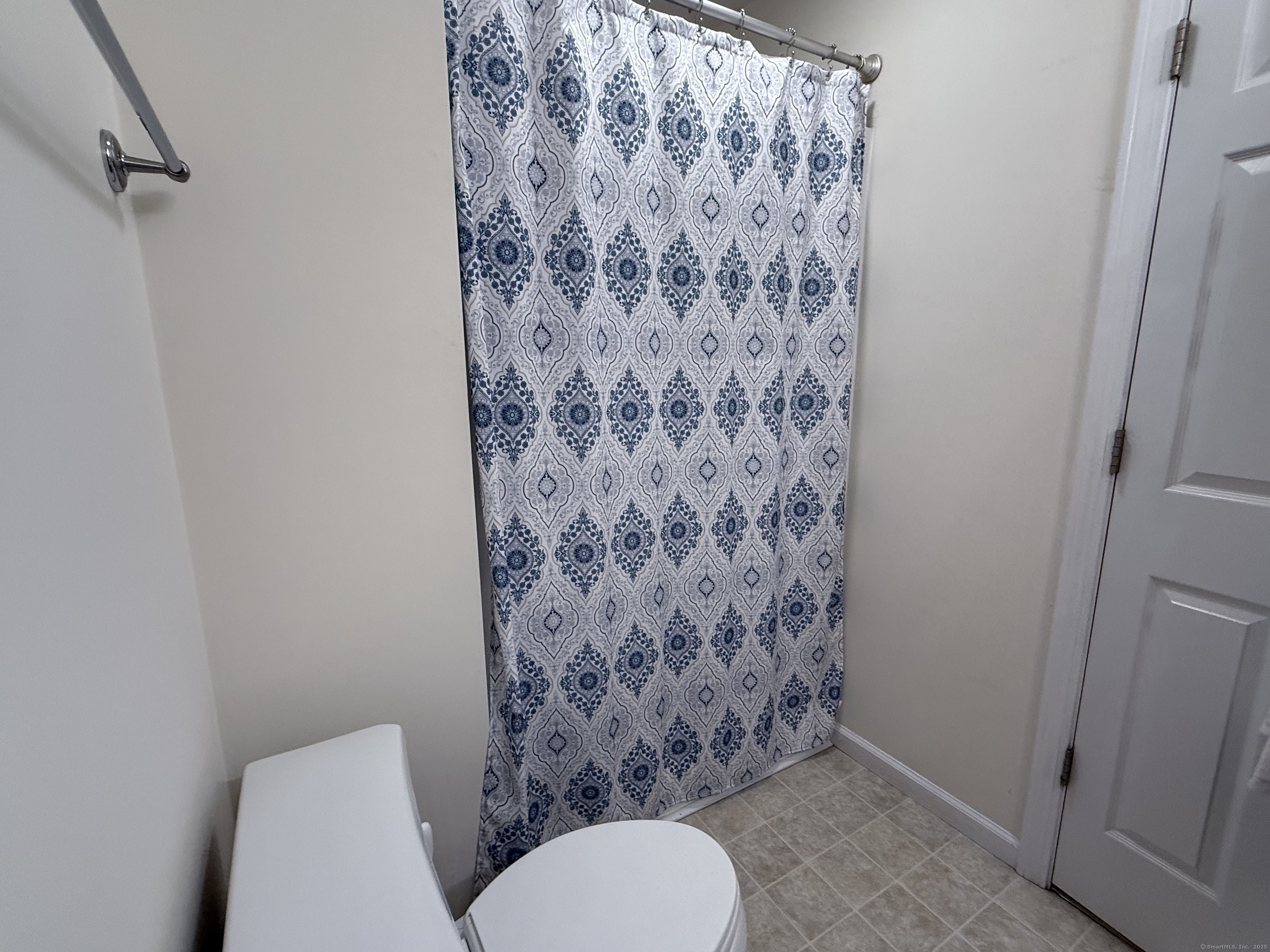 Meriden, Connecticut 06451, United States, 2 Bedrooms Bedrooms, ,3 BathroomsBathrooms,Residential,Active,240539