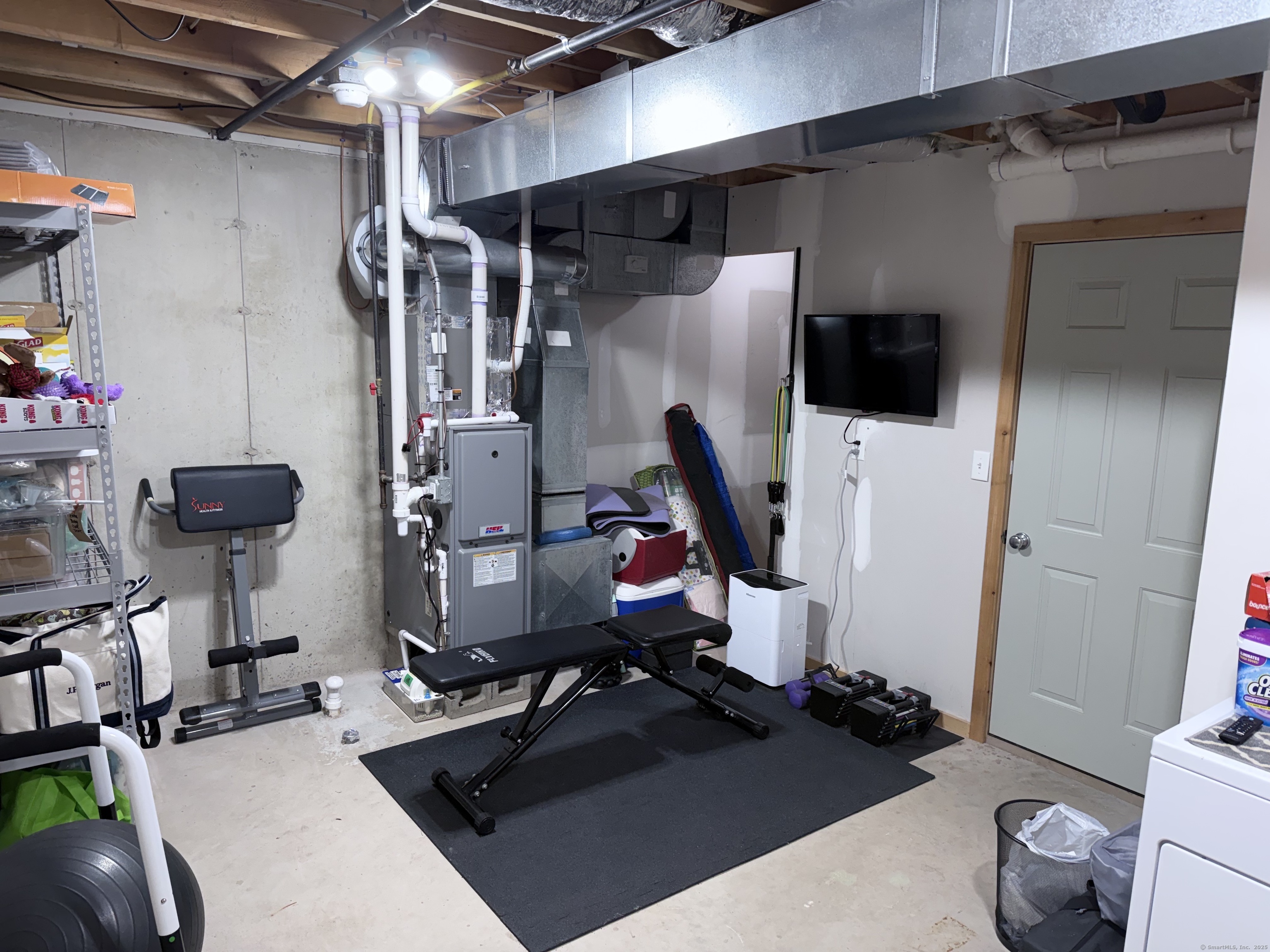 Meriden, Connecticut 06451, United States, 2 Bedrooms Bedrooms, ,3 BathroomsBathrooms,Residential,Active,240539