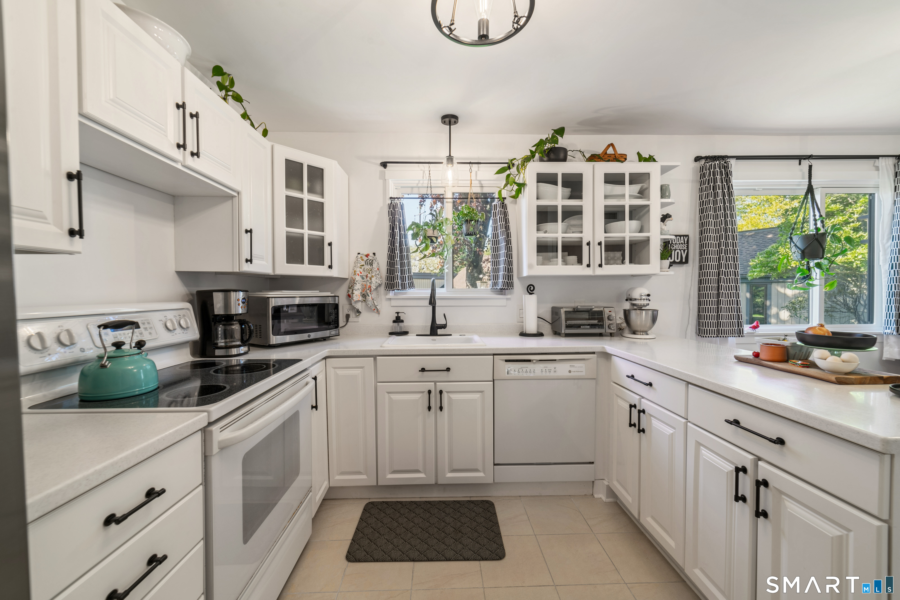 916 Heritage Village A