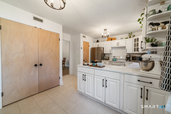 916 Heritage Village A