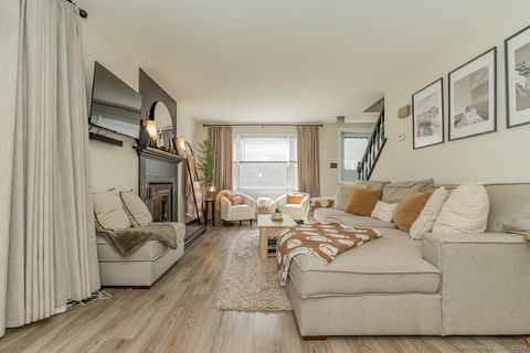 Tiny photo for 27 Deer Run Trail #17, Manchester, CT 06042 (MLS # 24134654)