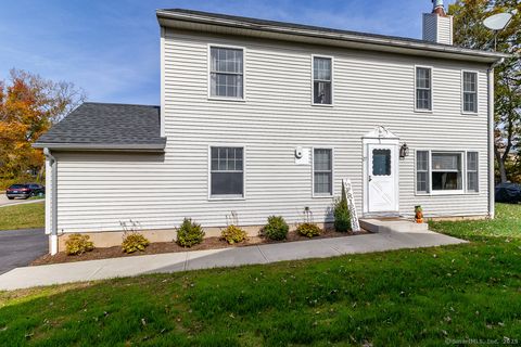 Tiny photo for 27 Deer Run Trail #17, Manchester, CT 06042 (MLS # 24134654)