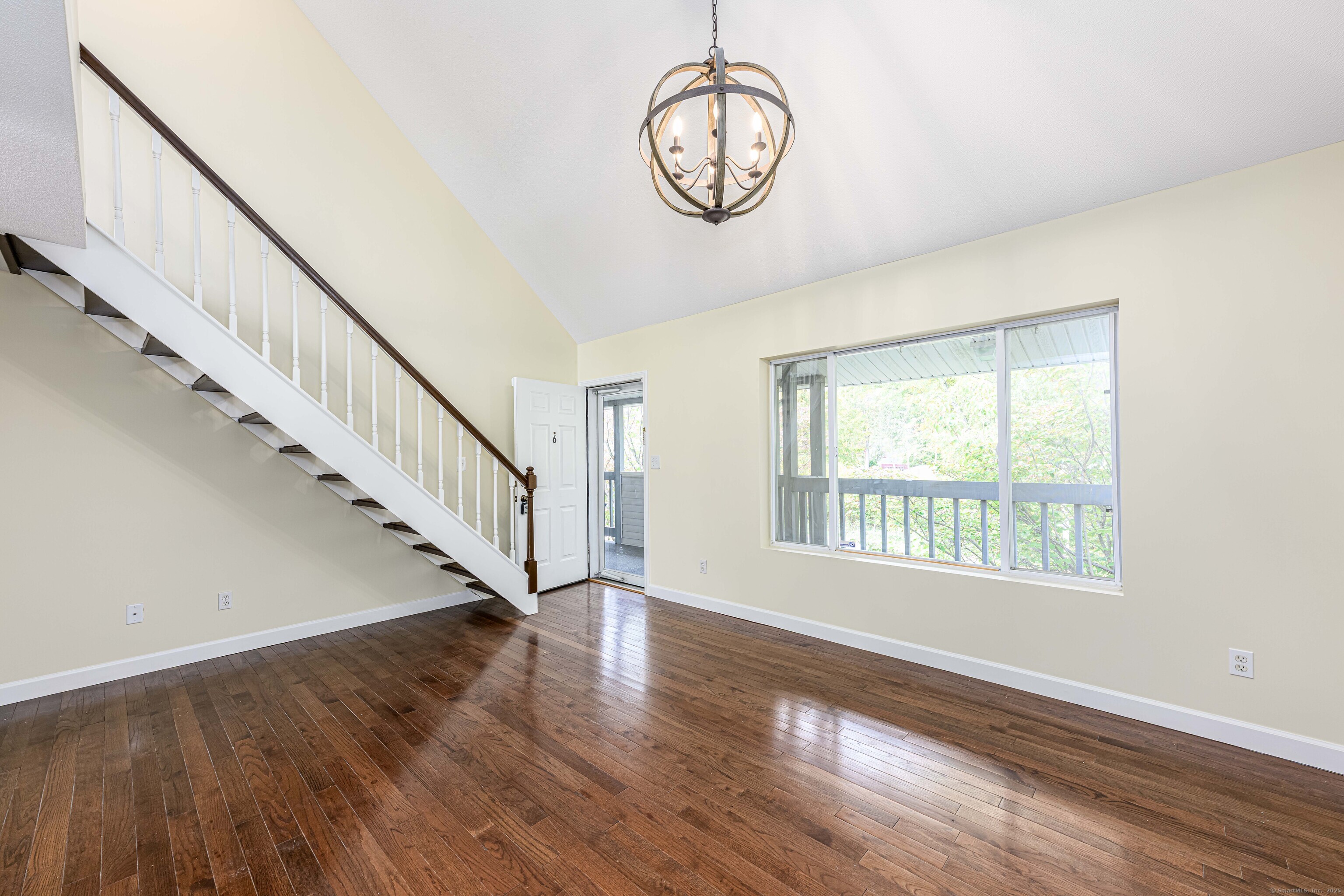 365 Woodford Avenue APT 6