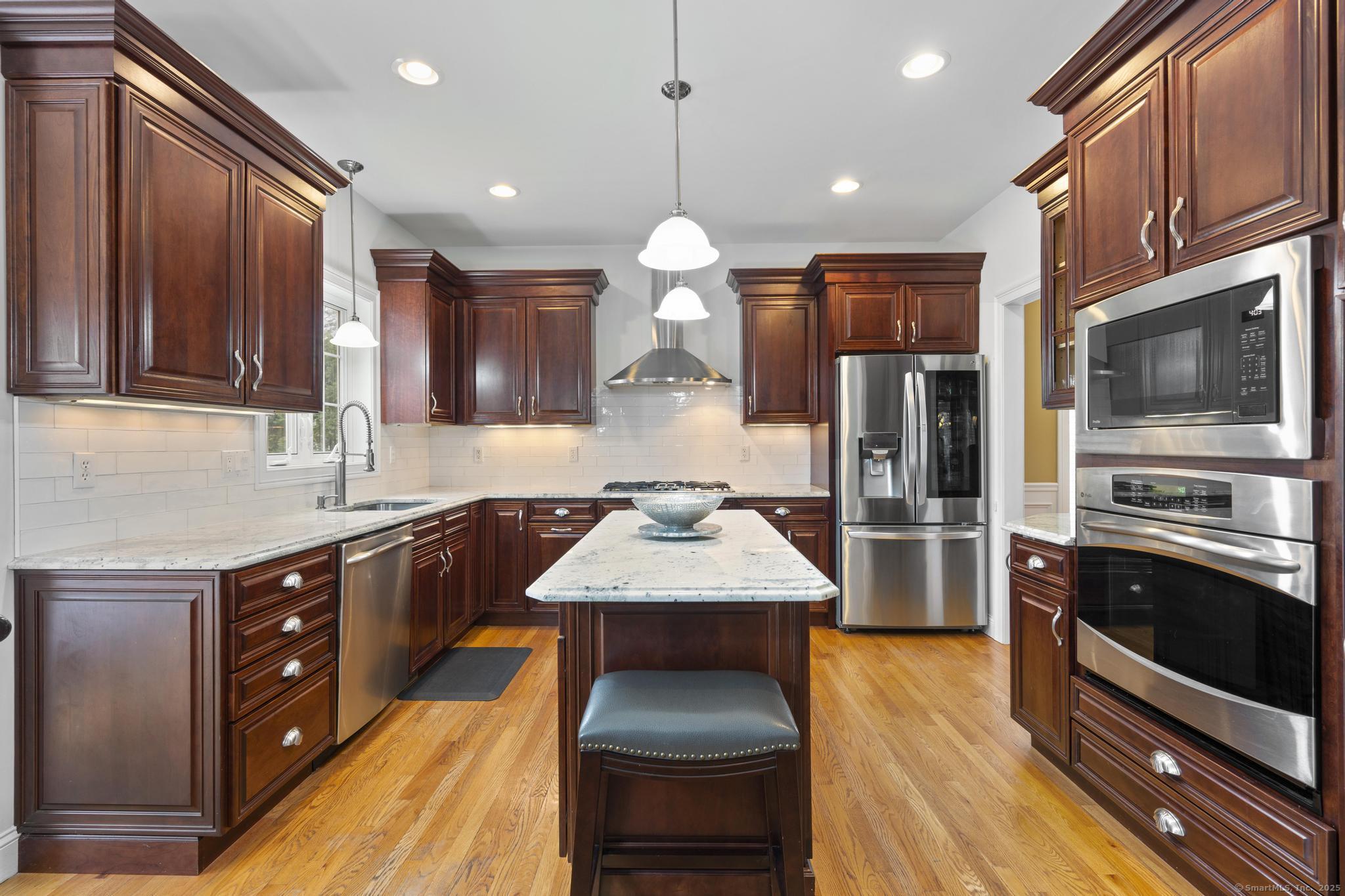 43 Holland View Drive, Southington, Connecticut image 7