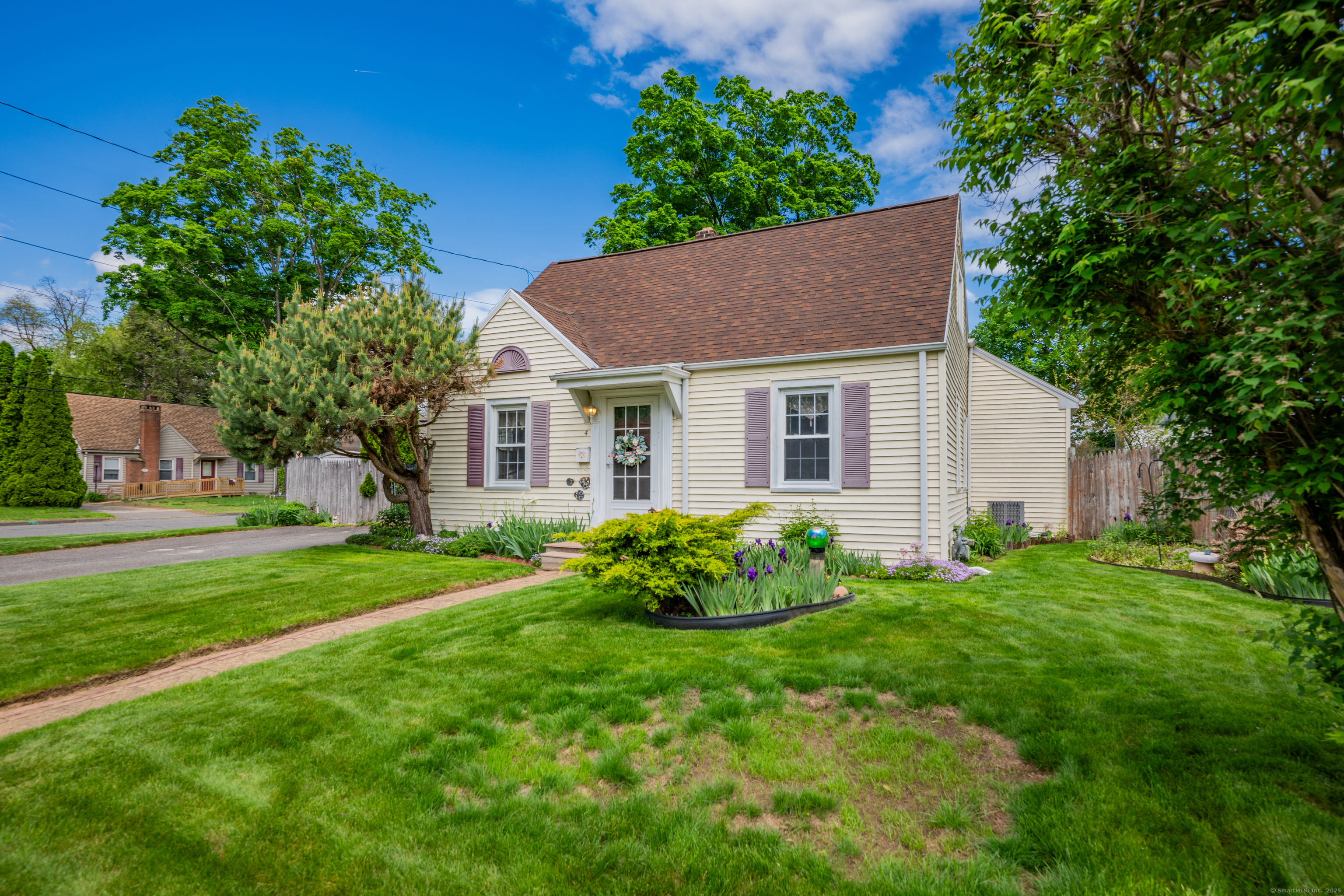 4 Hockanum Drive