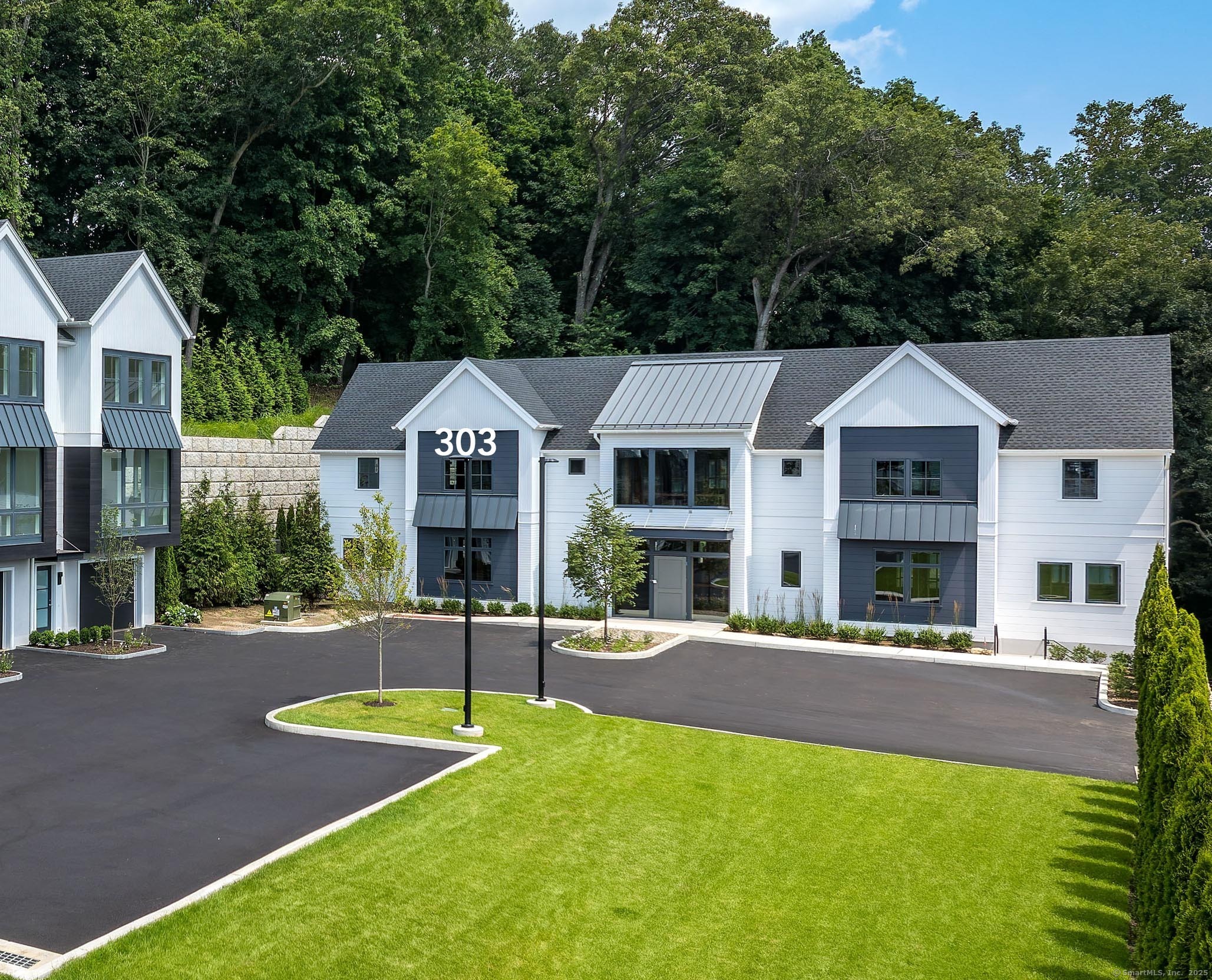 785 Post Road East 303