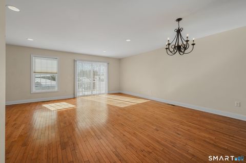 Tiny photo for 15 Freedom Way #105, East Lyme, CT 06357 (MLS # 24152376)