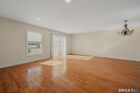 Tiny photo for 15 Freedom Way #105, East Lyme, CT 06357 (MLS # 24152376)