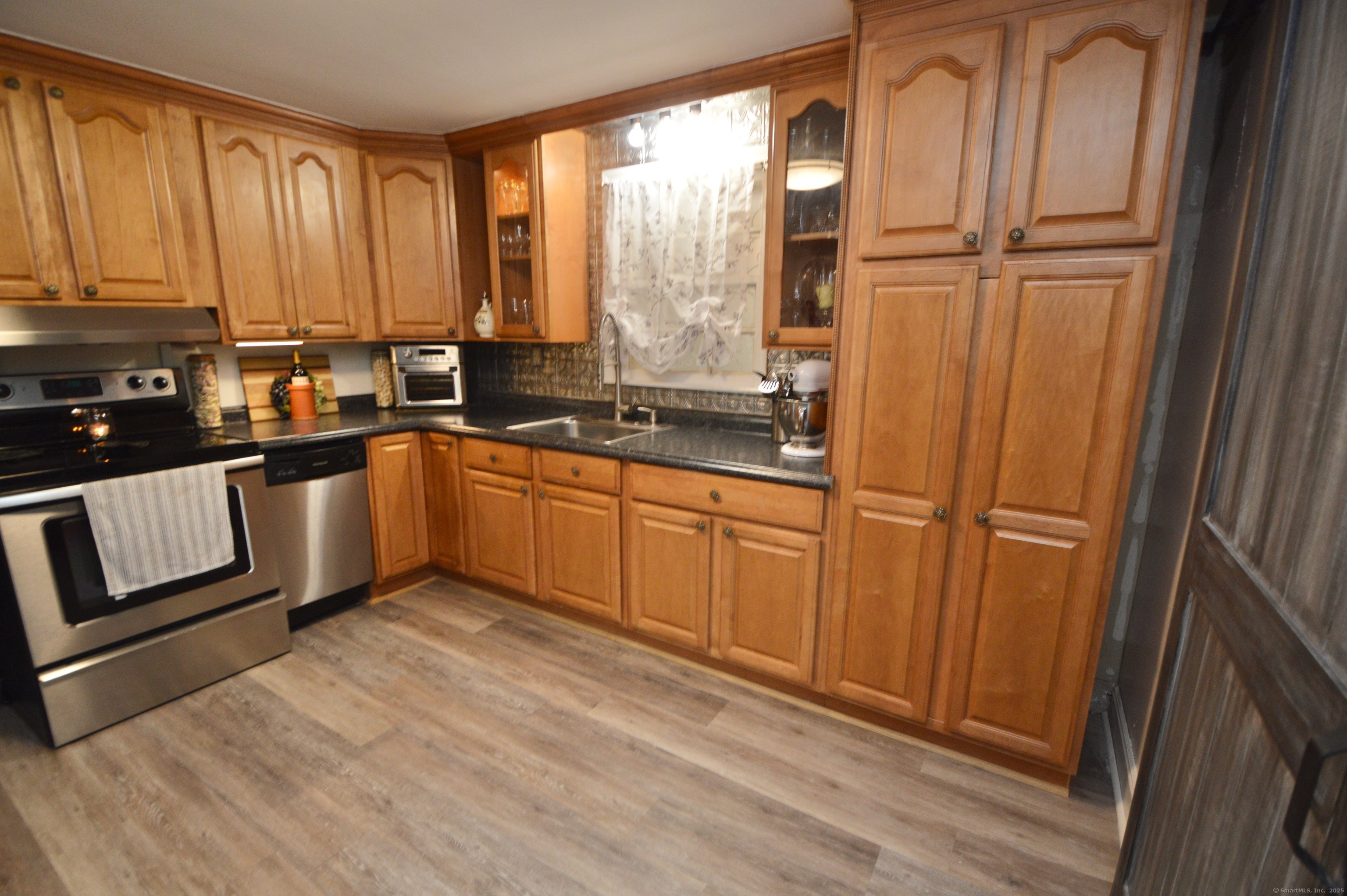 171 Maple Avenue, Meriden, Connecticut image 8