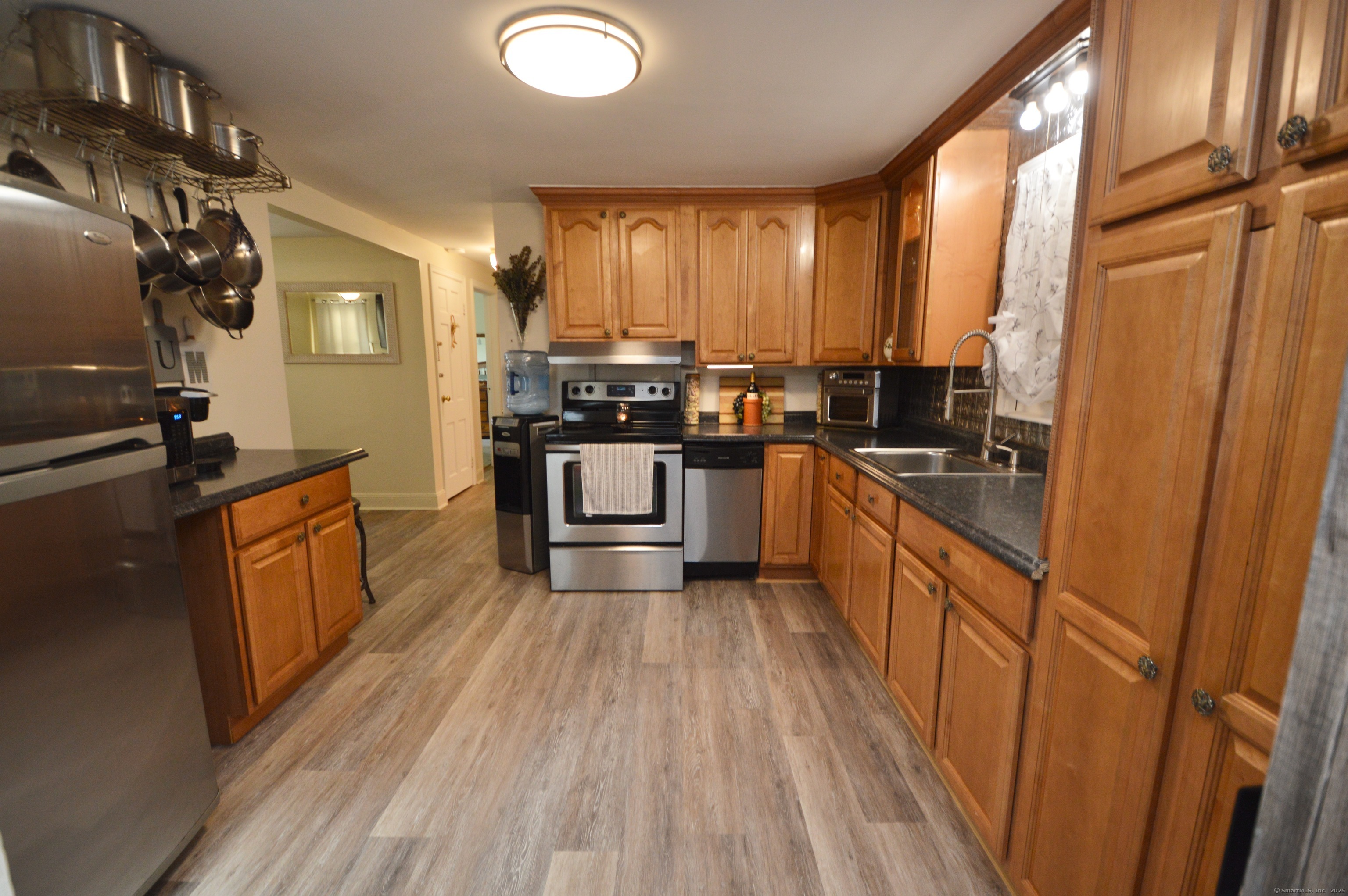 171 Maple Avenue, Meriden, Connecticut image 9