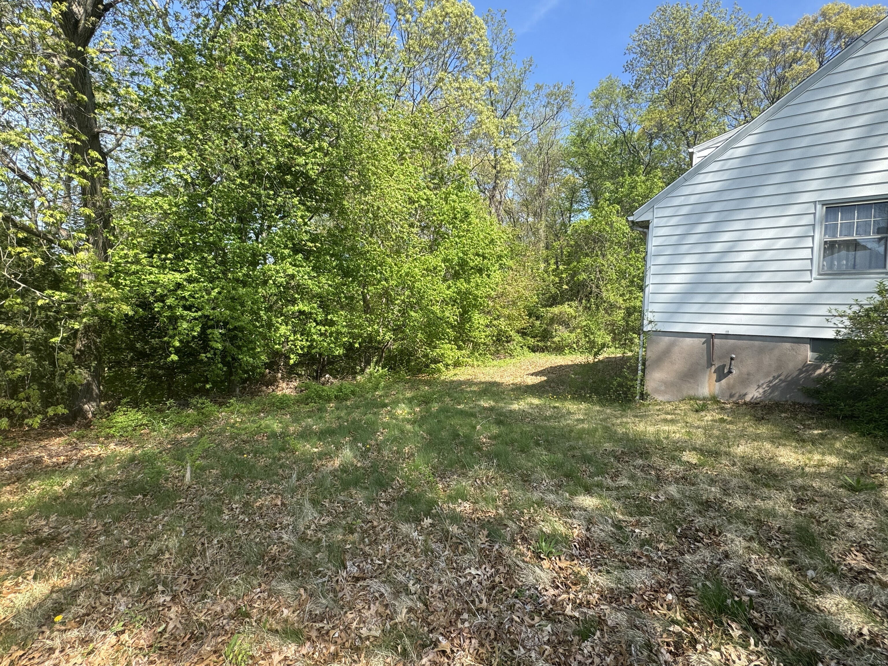 472 Strong Street, East Haven, Connecticut image 4